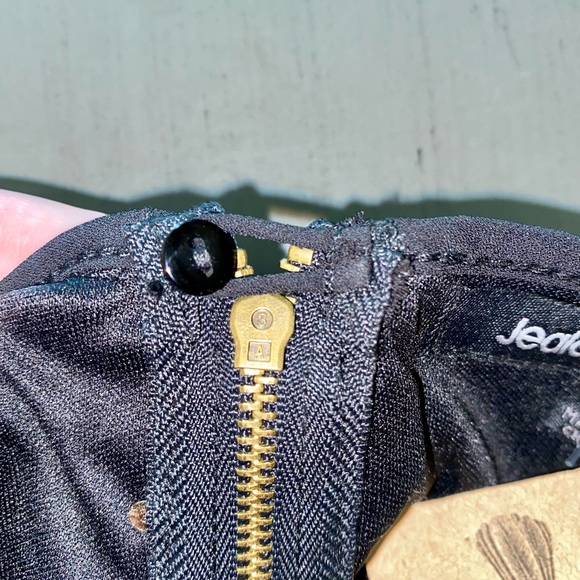 SALE-NWT Jealous Tomato Elegant Black Gold Sequin Embroidered Midi Skirt - Picture 13 of 15